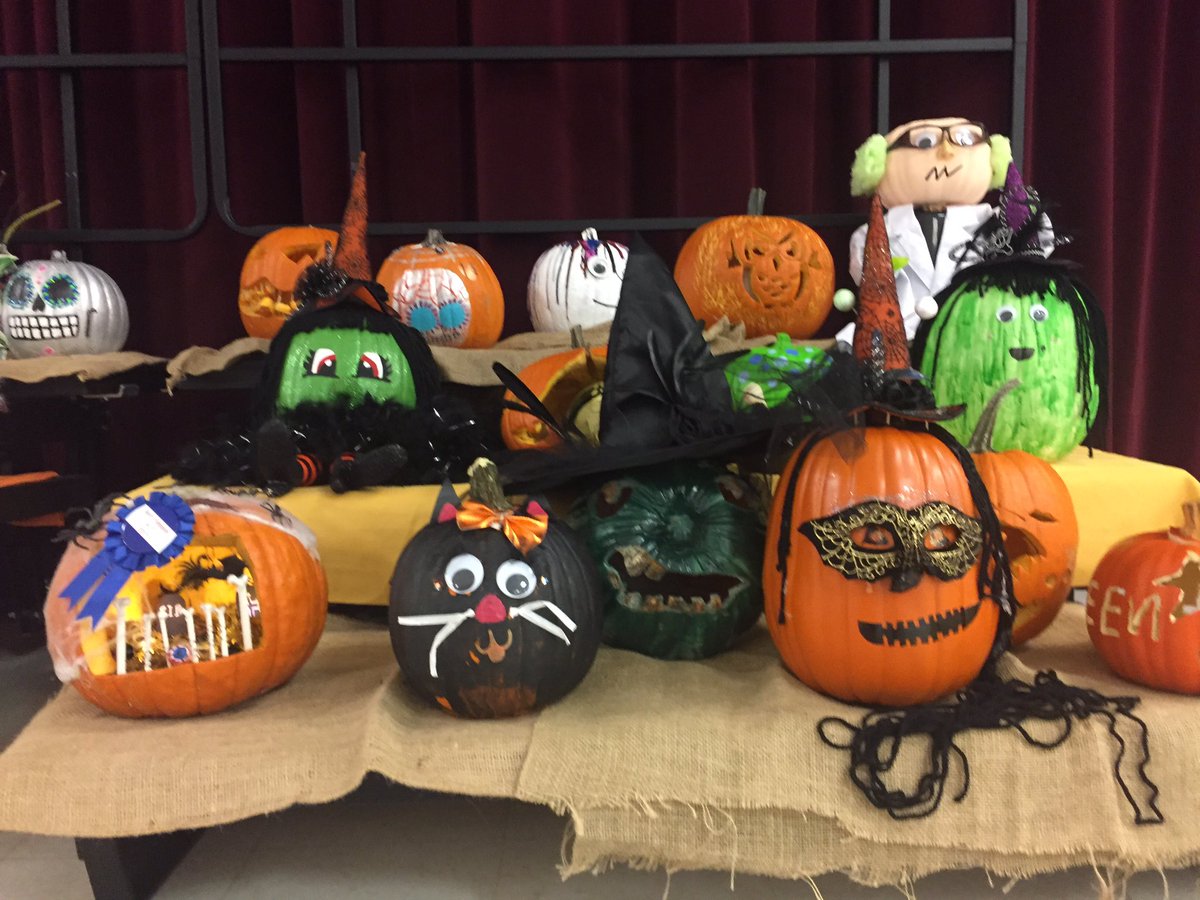 PinnaclePeakES's tweet photo. We love all our creative pumpkin carvers! https://t.co/iVkQqqgmK5
