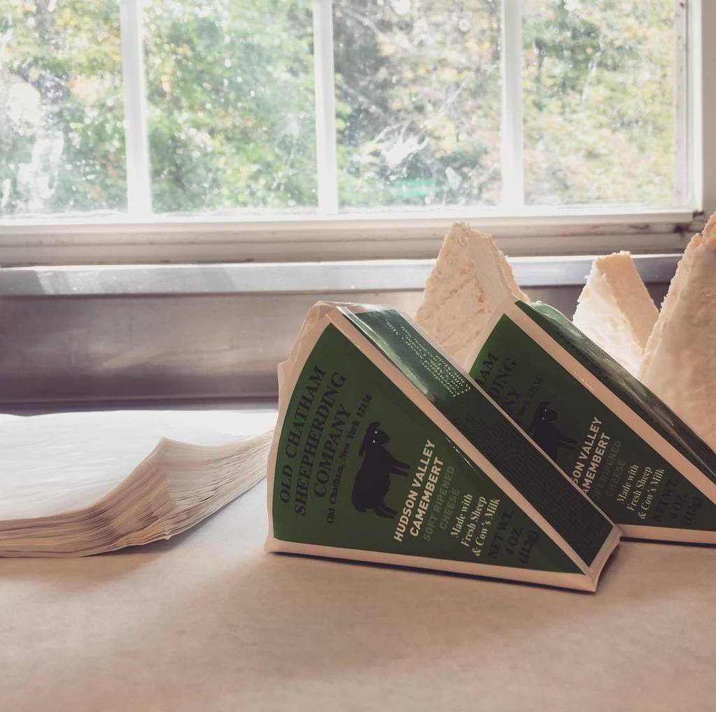 Just a little more wedging to go until we wrap up our #friyay here at the creamery! 👌 ift.tt/2hRwqvz