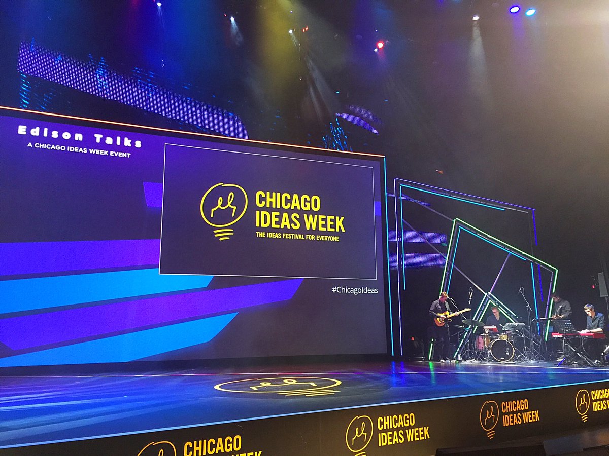 JHSicsu's tweet photo. This is happening: Edison Talks, Uncharted. Feeling the energy in the room. #ChicagoIdeas #EdisonTalks #Uncharted @chicagoideas https://t.co/utiGw6H5lX