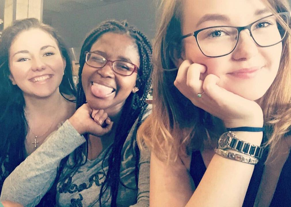 Varsity_College's tweet photo. Fun & games @ #VCWFL's #VCSLB #VCCares & #VCSportsLife Captains lunch today @ Rocco Mamas. We are proud of your accomplishments this year. https://t.co/0vqUWPu4WM