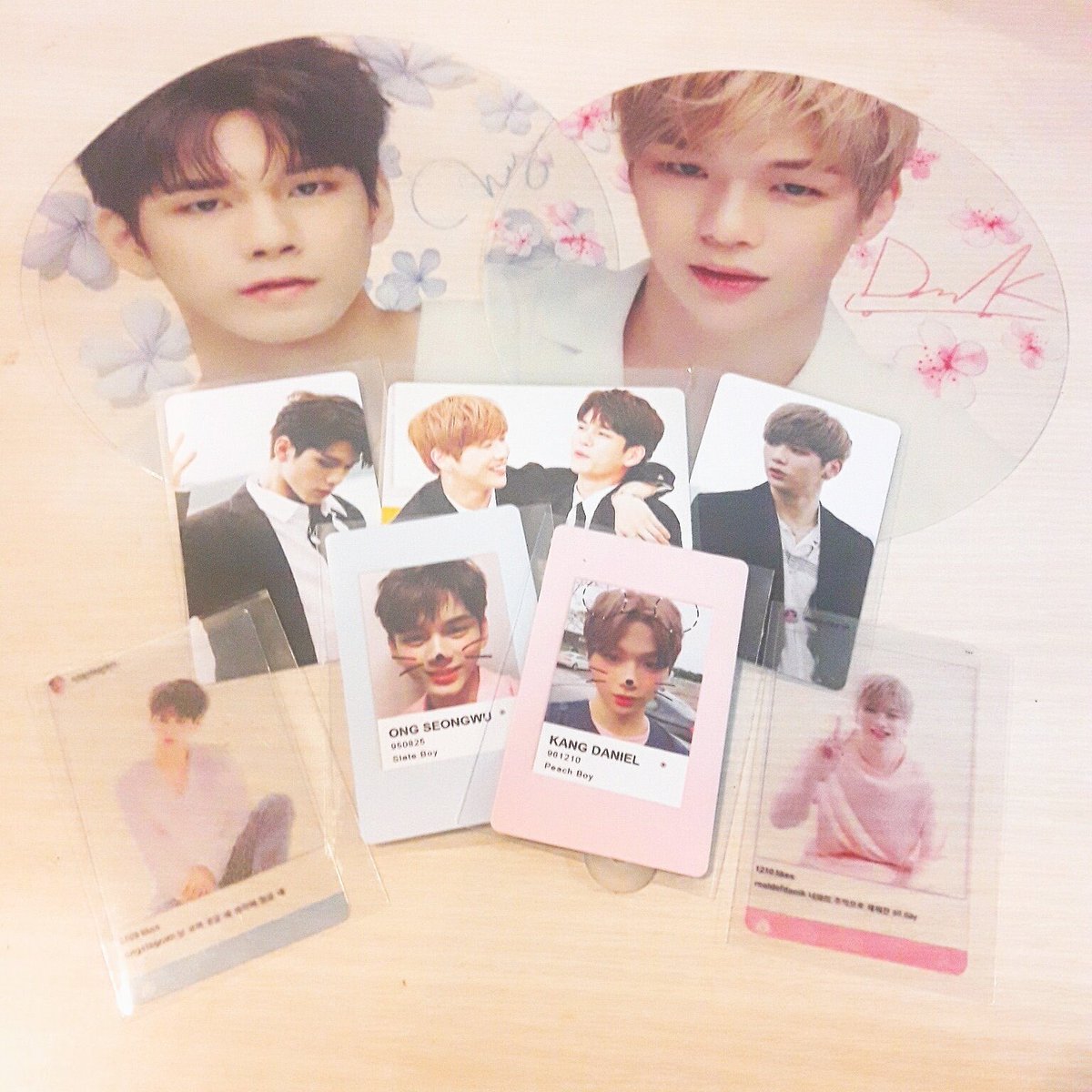 deardanik's tweet photo. พัดใส #องเนียล ยังมีของค่า ดูรีวิวได้ค่า สนใจ dm จ้า 💖
#ตลาดนัดwannaone #ตลาดนัดPRODUCE101 https://t.co/vX5ppYkuX6