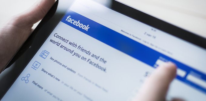EternalJobs's tweet photo. #Facebook is testing a #CV/#Resume feature to rival #LinkedIn. Is this a step too far? Article by @businessinsider: https://t.co/joG8gxnYrW https://t.co/qXSifucjtN