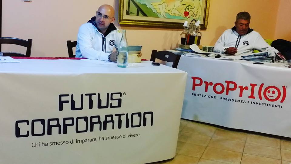 robypellegrini's tweet photo. Trasformiamo Persone in Managers di successo!
Non semplici #Assicuratori!
#ProPrI🙂vero #puglia #Basilicata
CV pellegrinimarketing@gmail.com https://t.co/tE6Cnyv1Lx