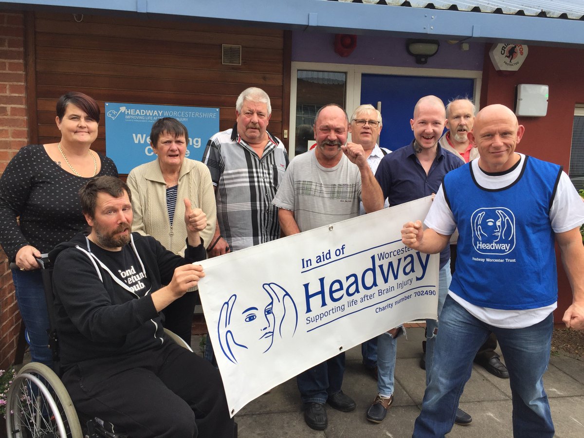 HeadwayWorcs's tweet photo. Getting Running Fit #LM18 Mark Coombs came to meet our lovely clients at Wellbeing Centre @HeadwayWorcs Oct but training started for April https://t.co/aKqGhcJi4R
