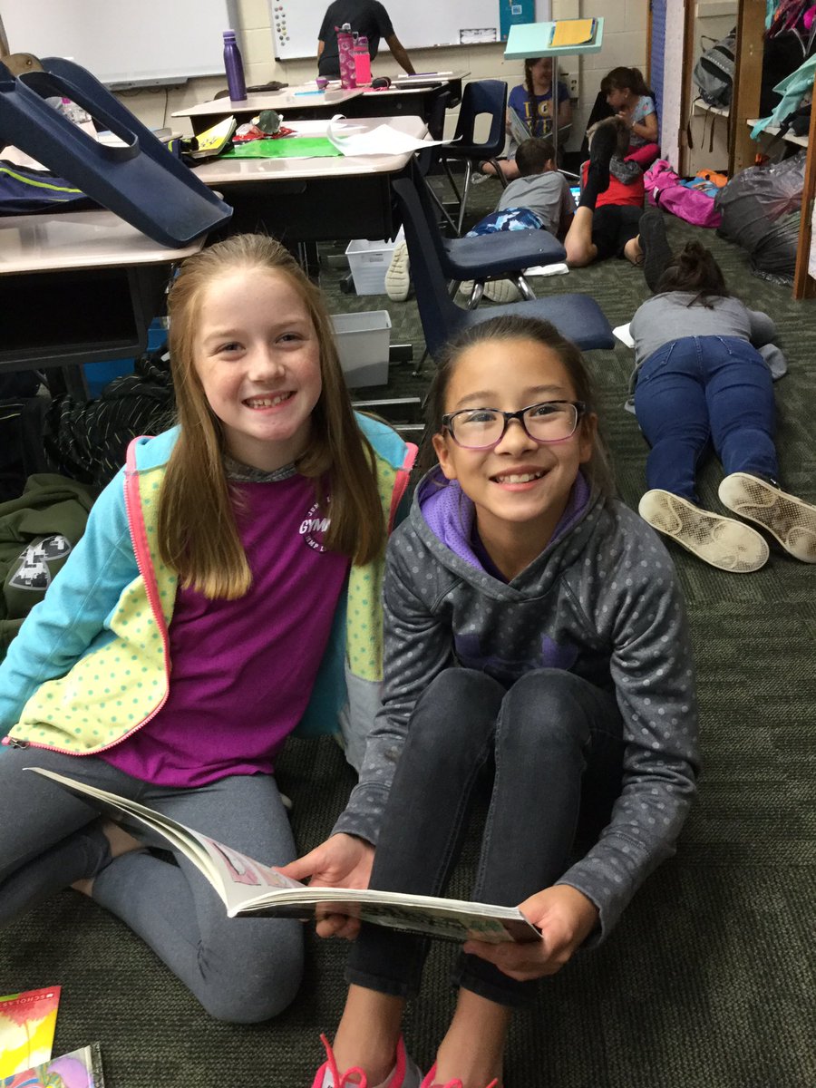 Gard5thGrade's tweet photo. Buddies reading #YESTigers180 https://t.co/vlbiWoPSgT