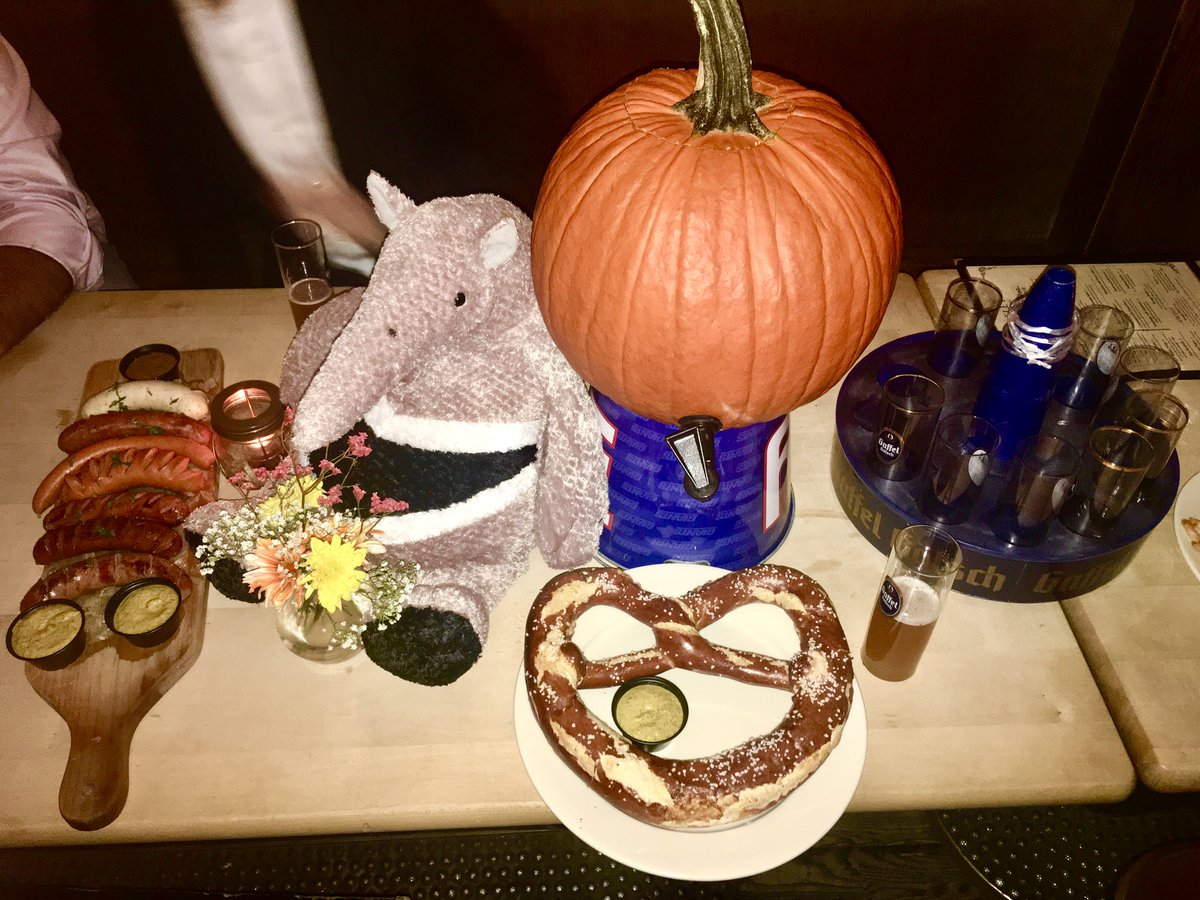 Thanks to all of the anteaters who came out to celebrate Oktoberfest. Zot zot!! 🐜🍴💛💙 #UCIAlumni #UCIPride #FromWhereWeZot #UCIGradLife