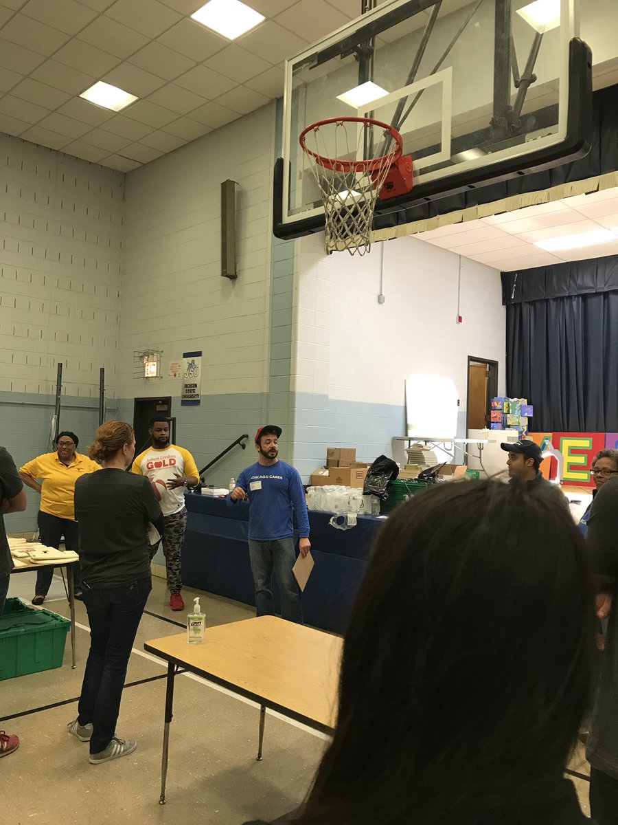 performics's tweet photo. Working w/@ChicagoCares at Westcott Elementary! #performicshelps https://t.co/SH26SEhyGT