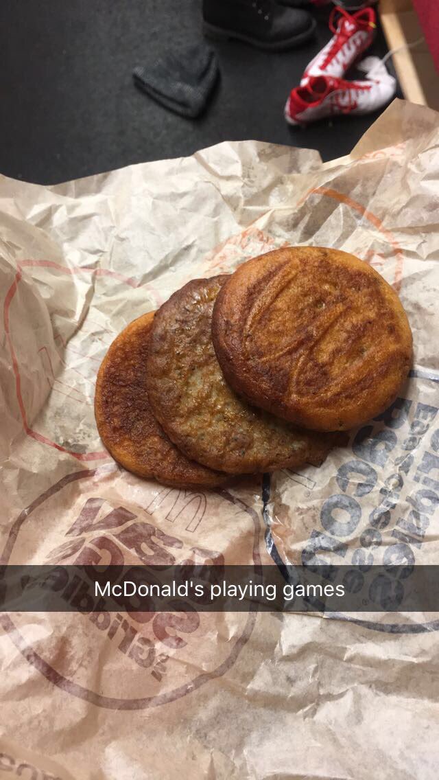 TheMaj17's tweet photo. @McDonalds where's my egg and cheese? #wendysforbreakfast @Wendys https://t.co/Rw9yUal7J3