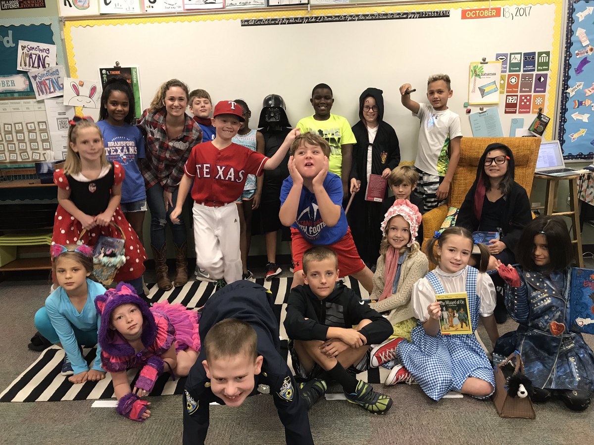 mrsritterBES's tweet photo. My @BESTexans picked to have Book Character dress up day to celebrate our hard work in cooperation and making strong choices! #Texan2step https://t.co/PAHchE1kVB