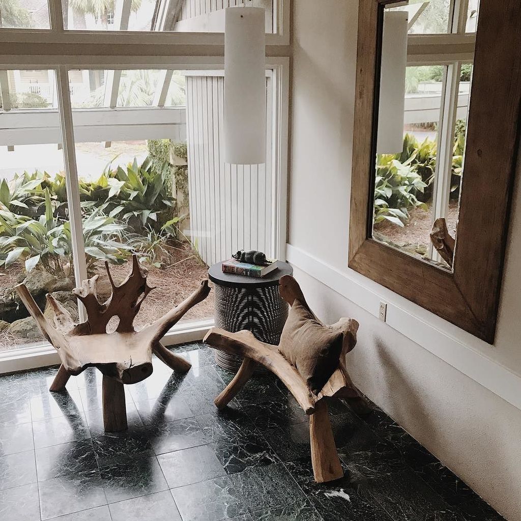pjfeinstein's tweet photo. My idea of being “outdoorsy”🌿😂 •
•
•
•
•
•
•
#dslooking #apartmenttherapy #thatsdarling #darlingweekend #flashesof… https://t.co/Ta3H5kTuX7 https://t.co/cf2IUYxSSL