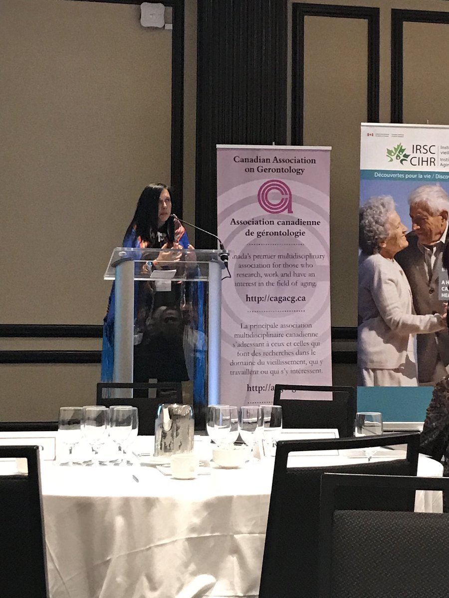 JustineGiosa's tweet photo. Dr. Carrie Bourassa on research & reconciliation w indigenous communities: #wisdomwater (community knowledge) must be at the core #CAG_2017 https://t.co/PdszNgGh7k