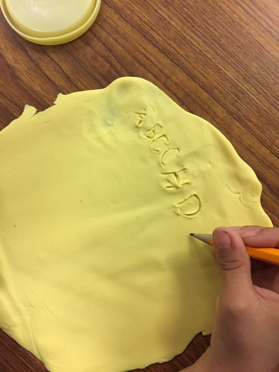 LessyMK's tweet photo. Kinder having fun while boosting our fine motor skills, practicing writing , and singing the ABC’s
#funfriday, #iamepisd, @loganepisd https://t.co/gg4N700Pif