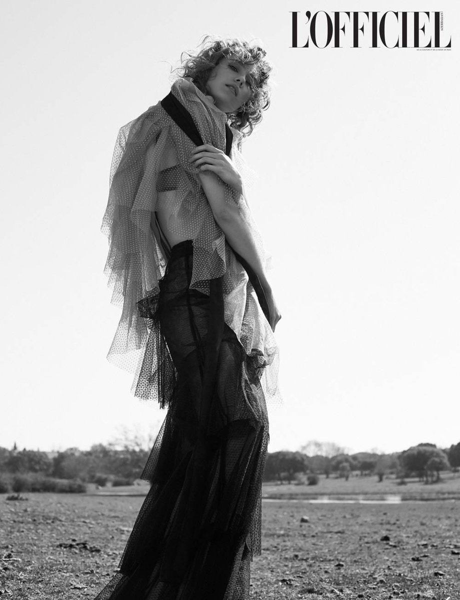 L' Officiel Azerbaiyán 
Photo by me 😄