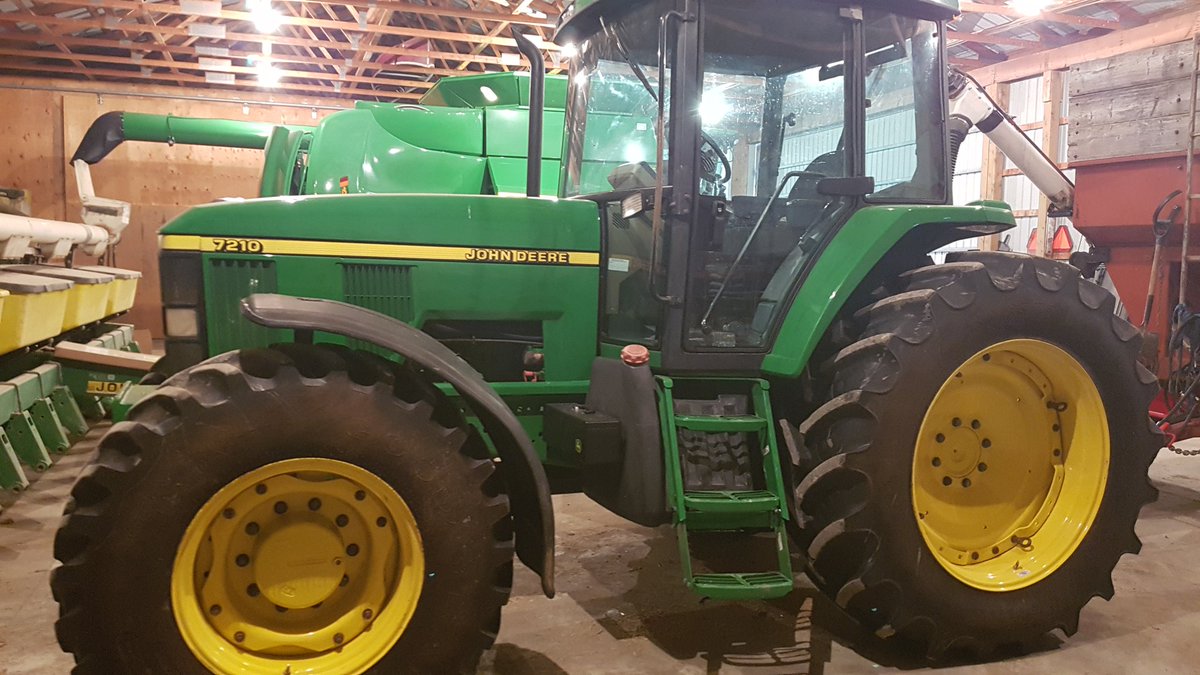 TimVanderlinde's tweet photo. For Sale: 

John Deere 7210. 4740 hrs, 16 spd, 3 remotes.

John Deere 7230, 4600 hrs, 24 speed, 2 remotes. 

Please Retweet!

DM me. https://t.co/HHIhZE6WCi