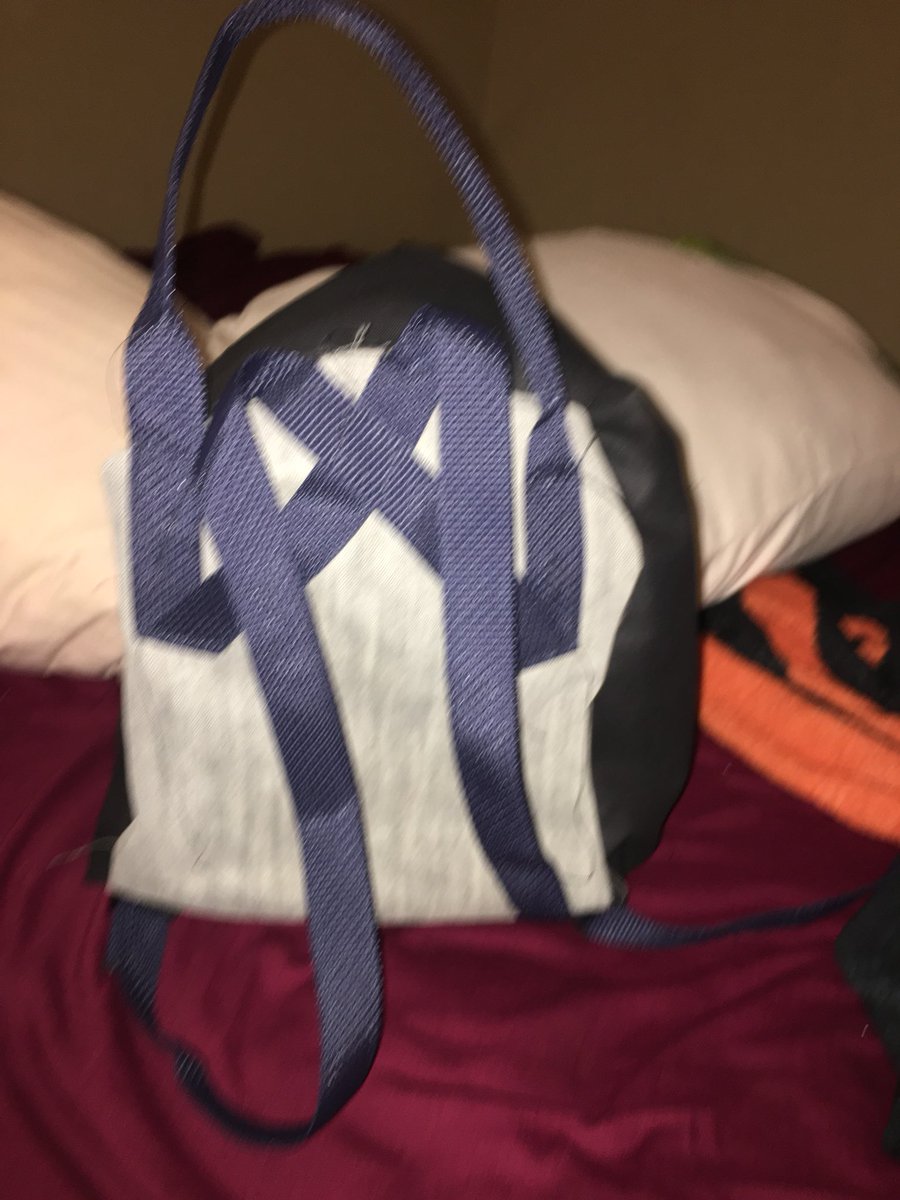 stebanJR2's tweet image. Old jeans into a back pack #diybackpack gotta make more