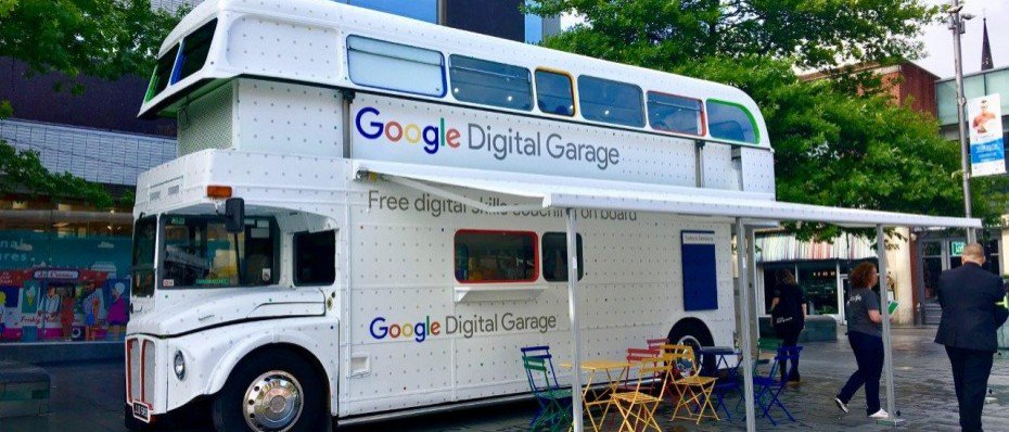 BusinessinDN's tweet photo. Whether you're in business or want to start your own, visit @GoogleUK Bus for digital support https://t.co/AHY5jjJ5Tg #doncasterisgreat https://t.co/jMWgZhAY6h