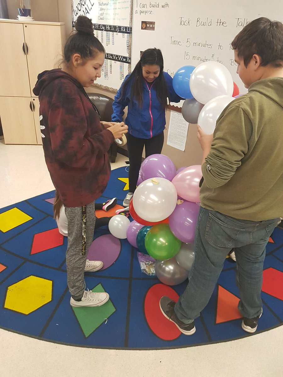 TechRhonda's tweet photo. Was a pretty great time yesterday doing balloon towers with @MissLavoiesKids ! #STEM #EducationWeek2017 https://t.co/ERHrasW02p
