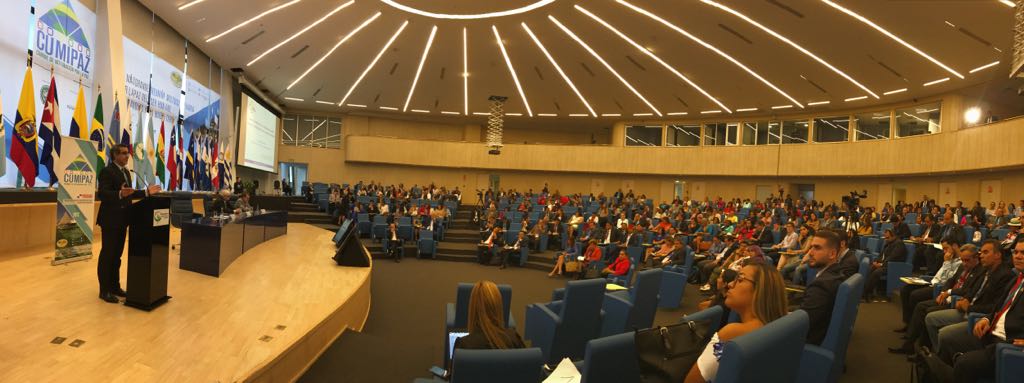 CJudicaturaEc's tweet image. 🔵Inicia ponencia de #GustavoJalkh en #CUMIPAZ2017. #ENVIVO por 👉🏻bit.ly/2yGUs6m