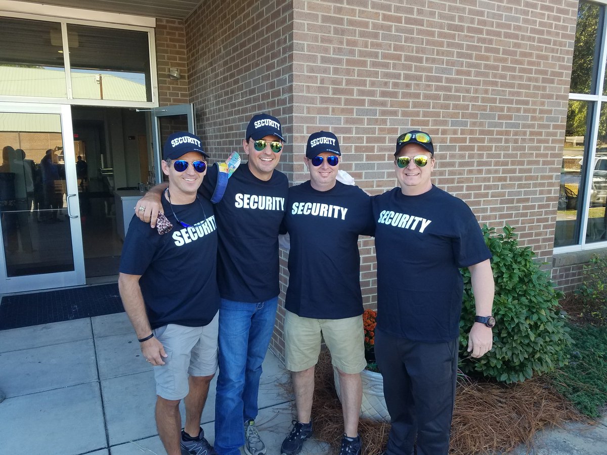wryanjenkins's tweet photo. Chaperones (Security) heading out to #Superstart @SGStuMin @SaxeGotha_PC #4th5thgrade https://t.co/ZXBxSBuvOk