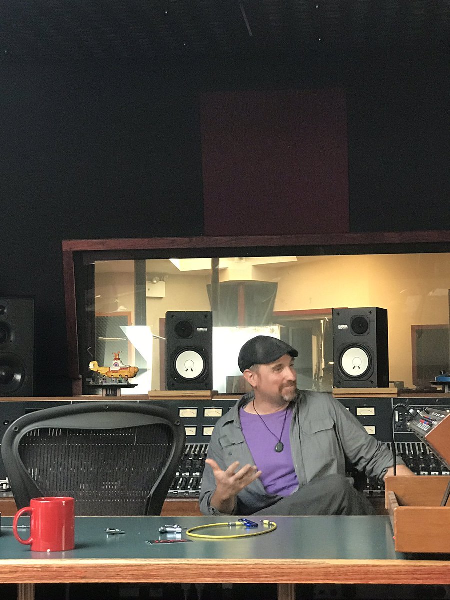 Hollerjakemusic's tweet photo. #Daveeggar in #Producer mode #Hollerjake #Cellogod https://t.co/MT3zpThAXc