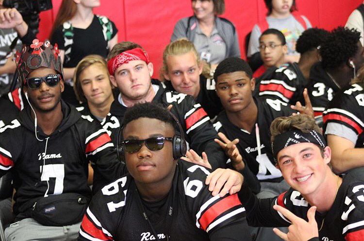 LMstudentsect's tweet photo. ⚫️Don't forget theme is BLACK OUT⚫️Student section WILL BE POPPIN📶Y'ALL NEED TO BE ROWDY FOR THIS GAME📣MAKE ME HEAR YOU Ramnation🐑‼️#BeatUHS https://t.co/W5ydE4X3Ji