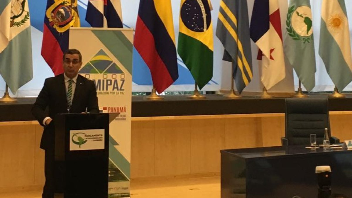 CJudicaturaEc's tweet image. #GustavoJalkh: Se debe diversificar la forma de resolver conflictos. Hay que romper barreras que impidan acceder a la justicia. #CUMIPAZ2017