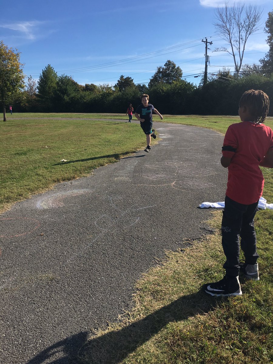 Kalyce4's tweet photo. Congrats Carter on being the 5th grade winner in Running Club! #sharpenyoursaw #WEproud @Warren_Elem https://t.co/JEUK2pxQAh