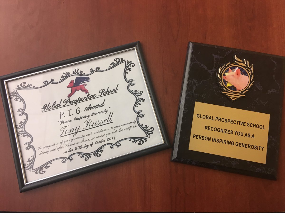 TonyRussellTV's tweet photo. Honored to receive this award on behalf of all the hard working journalists at @EWScrippsCo who tirelessly covered #HurricaneIrma @WPTV https://t.co/2g4bJxLnLL