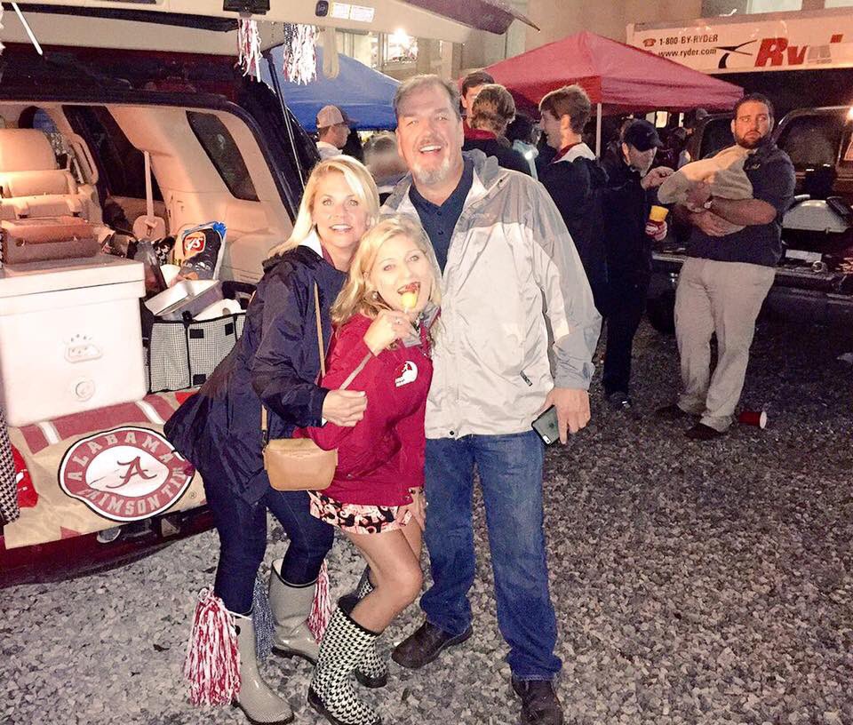 jkittkat's tweet photo. @cynthia_rehberg Itโs going to be a blast! Always is! #ISmellCornDogs ๐๐๐ @TammyTrott1 do you? ๐๐ผ https://t.co/kZthEw9NKw
