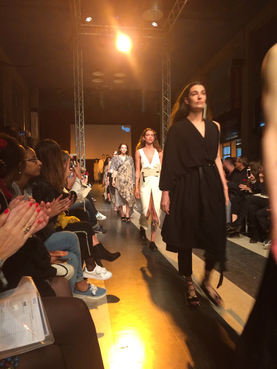 CamaraBelux's tweet photo. .@adriana_cagigas presenta su colección #Timeless en los #BFDSpain #Threeones https://t.co/HPQAwFemwF