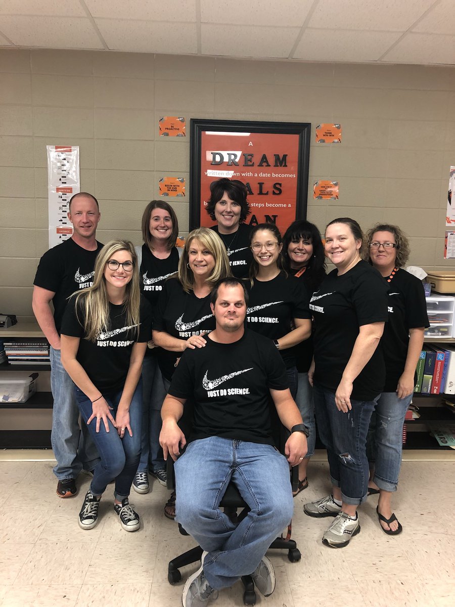 stephdasal's tweet photo. Collective efficacy begins with culture!! #rmssciencerocks #rmsculture @joshethomas @CoatesSherri https://t.co/Vn3V9B9gOt