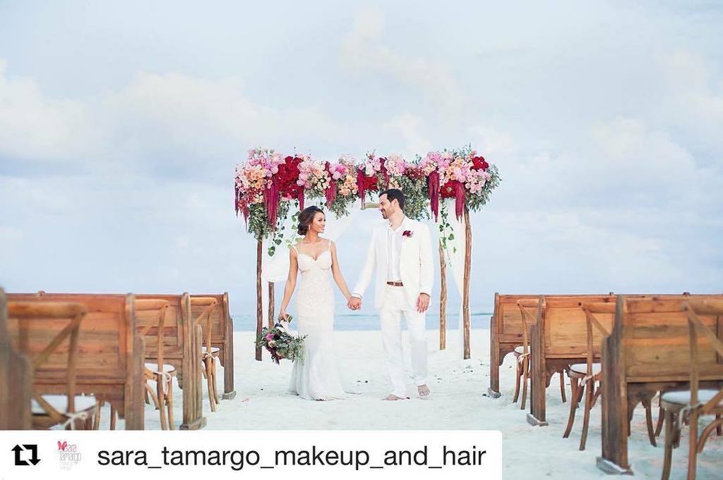 DW_Collective's tweet photo. Beautiful #bride by @sara_tamargo_makeup_and_hair #Repost @sara_tamargo_makeup_and_hair (@get_repost)
・・・
I am so … https://t.co/KliNhqvgx5 https://t.co/DYo2eKD7p4