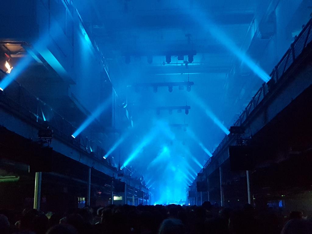 SusieMacadoo's tweet photo. Great music @TomMisch crap venue. Like being in the hold of  tanker 🤤 https://t.co/5F8YMeoIMg