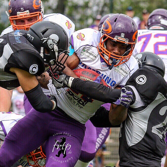 frtp_de's tweet photo. #gflhardknocks2017 #rebels vs. #universe #gfl #big6 #sportsphotography #canon #nfl #ranNFL #ranNFLsüchtig go #giants https://t.co/1NAXLVqzqd