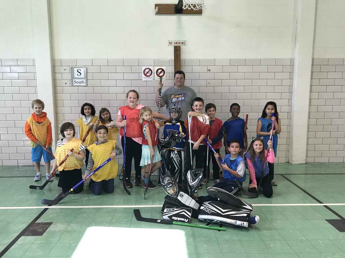 Susielmb's tweet photo. StL Blues Street Crew @STLBLUESYH  at Beasley elem @BeasleyElemPrin   Thanks for the equipment and teaching us. We had a great time https://t.co/TlWkWxk8CW