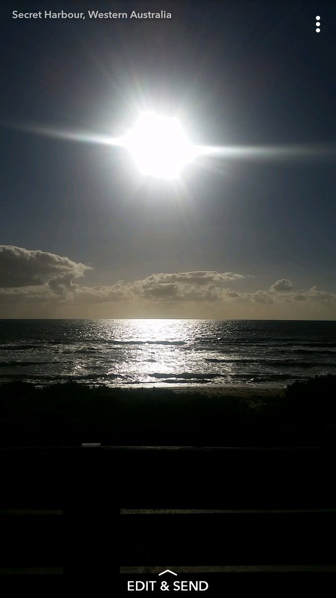 jennalyons451's tweet photo. Just in case anyones forgot me Friends will always be friends home will always be home. But life is defo what YOU make of it 💙 #aussielife https://t.co/z0eRa7uiIP