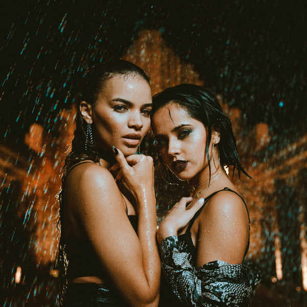 Yara_Chicos's tweet photo. Aquí el nuevo vídeo clip de las bellas y talentosas @lesliegrace feat @iambeckyg #Díganle https://t.co/PdJbIIHxy2 #NuevoHit #Music #Vídeo https://t.co/0xbjDIm5pc