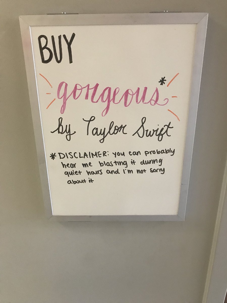 fireplaceashes's tweet image. i changed the whiteboard outside of my room i hope everyone in my hall appreciates it