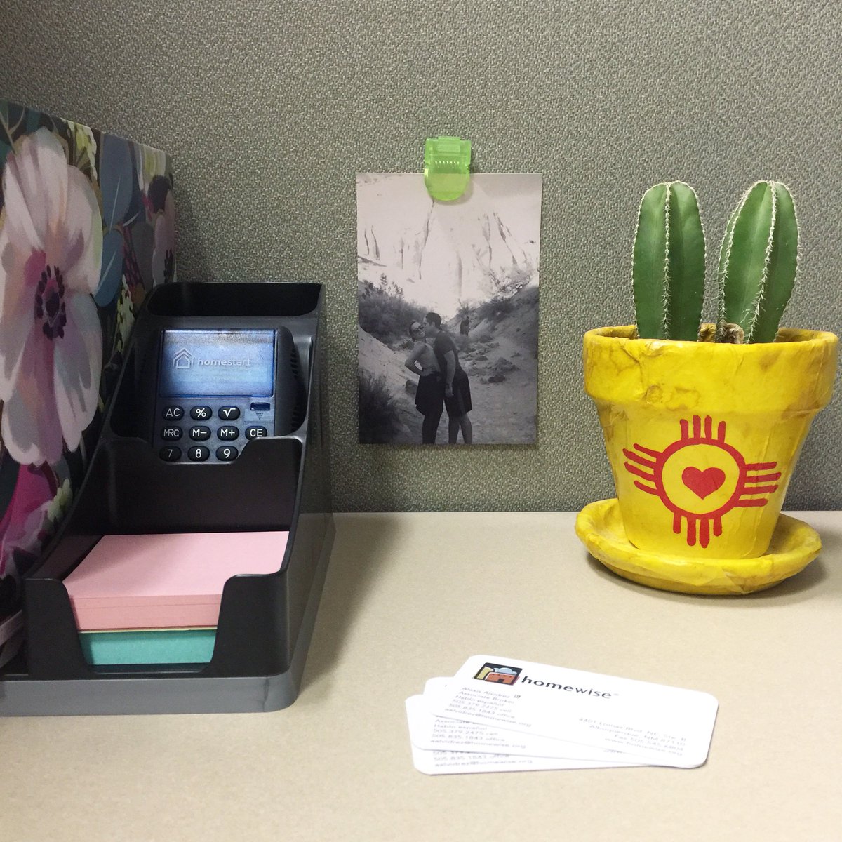 RealEstate_NM's tweet photo. My desk 🌵 https://t.co/a4oZxS9MkV