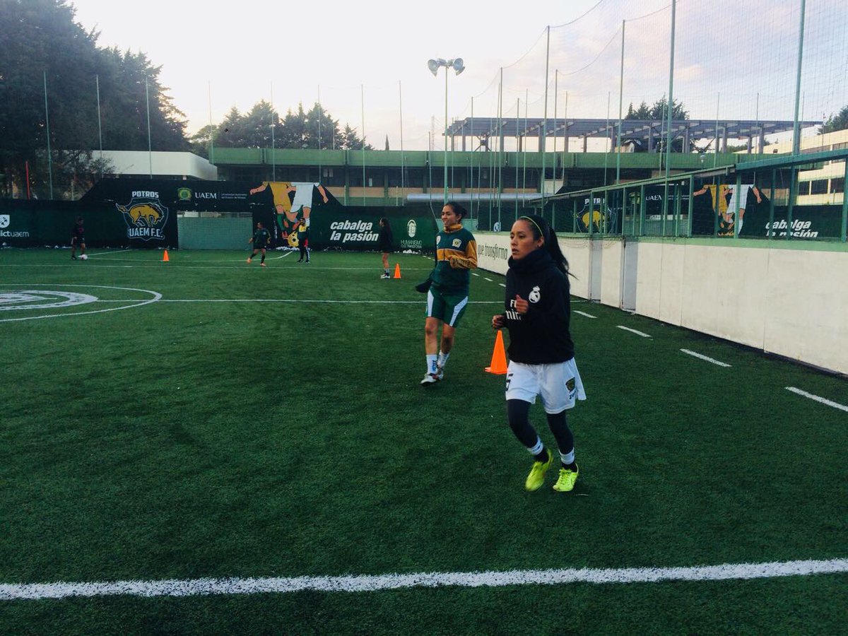 PotrasFCUAEM's tweet photo. Un poco del entrenamiento de esta mañana en la #UDALM.
Constantemente mejorando.
¡A darle!
⚽️🐎 https://t.co/DRm7eDaVC9