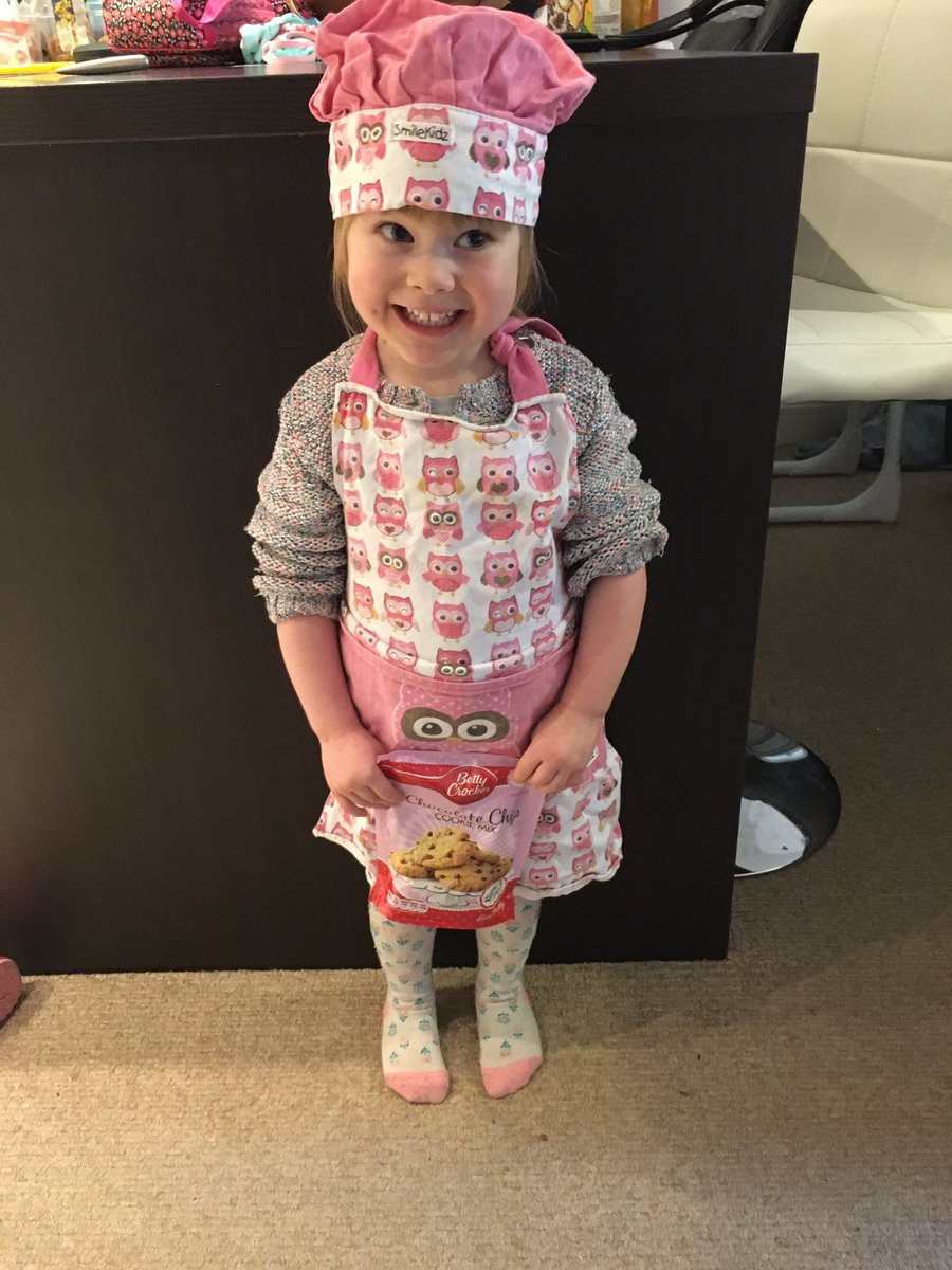 Tasahaa's tweet photo. First bake completed ✅ official taste test will commence after tea 😋👅 #BettyBakeDay #TheInsidersuk #spon https://t.co/m7P0afooRd
