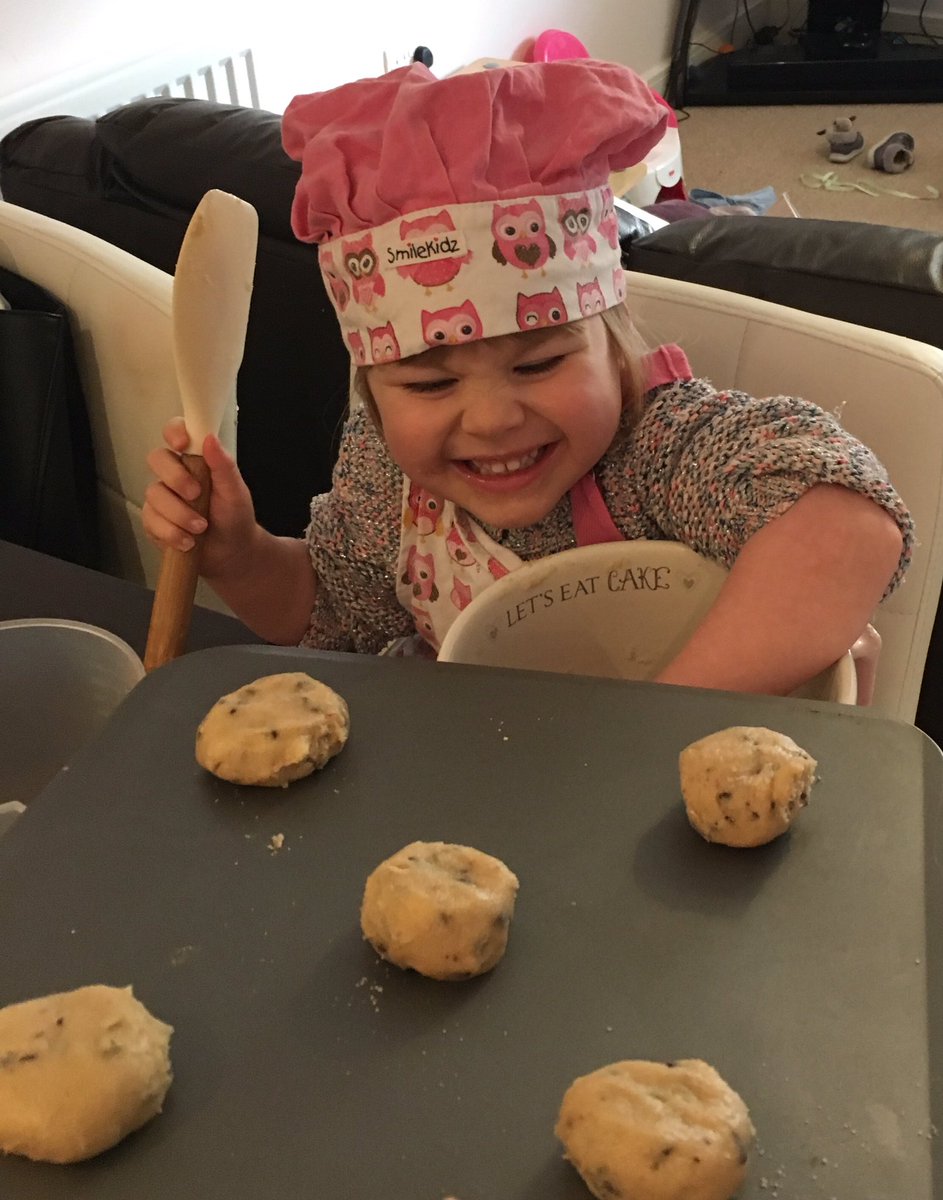 Tasahaa's tweet photo. First bake completed ✅ official taste test will commence after tea 😋👅 #BettyBakeDay #TheInsidersuk #spon https://t.co/m7P0afooRd