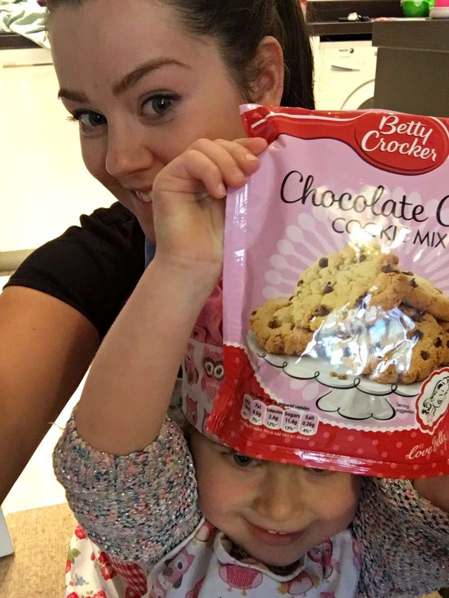 Tasahaa's tweet photo. First bake completed ✅ official taste test will commence after tea 😋👅 #BettyBakeDay #TheInsidersuk #spon https://t.co/m7P0afooRd