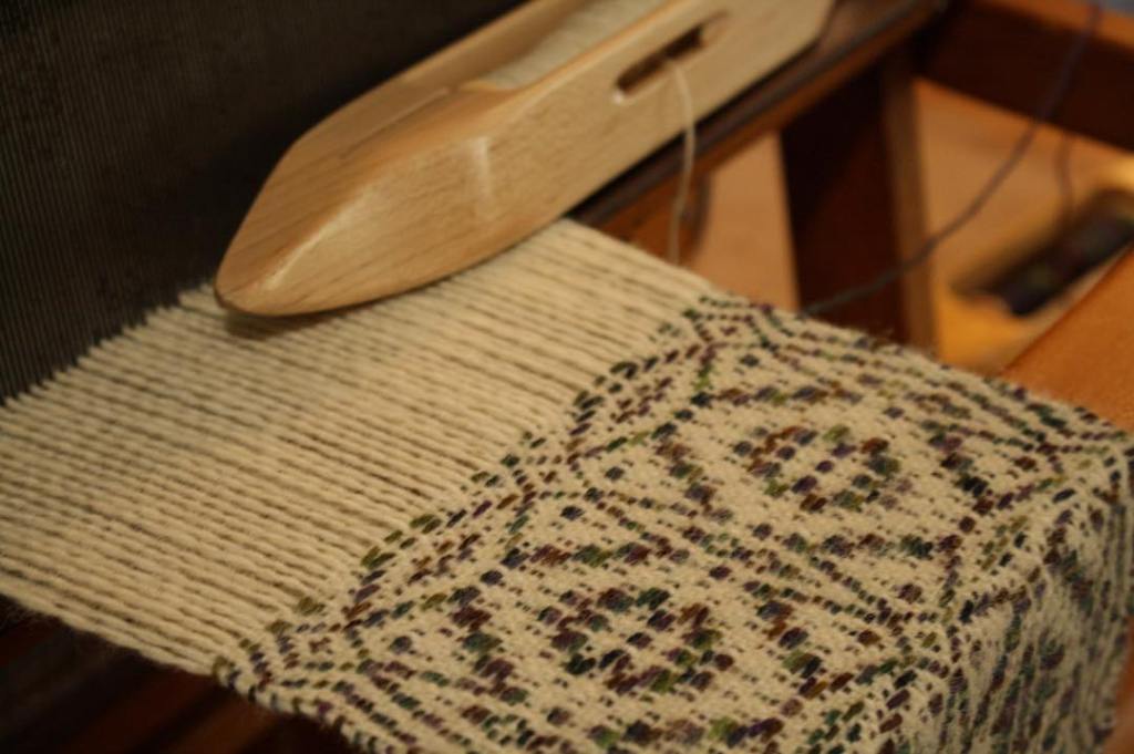 sandandsky's tweet photo. Overshot Weaving https://t.co/vSITimrbyO https://t.co/CqJk1CFPgA