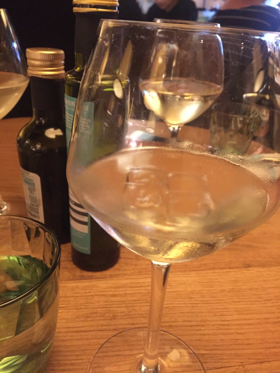 EventsNotable's tweet photo. Great busy client week but now it's about the wine and friends #friends #leeds #eventprofs https://t.co/mMvaLQ0Dnp