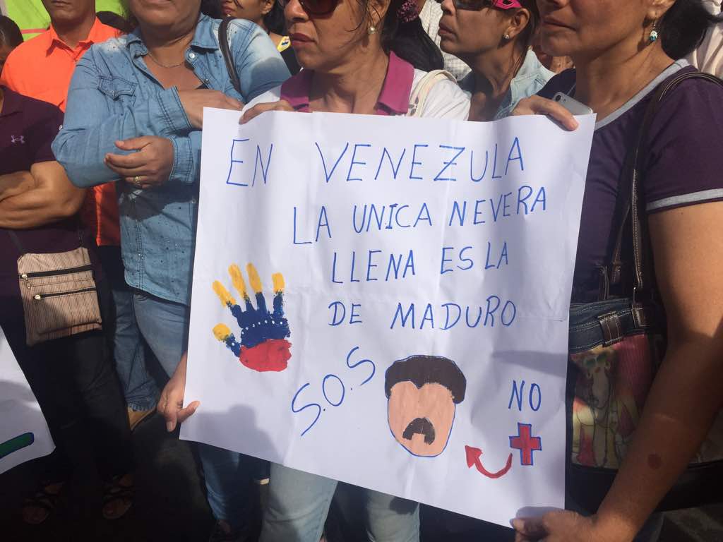 Bolivar_Copei's tweet photo. Alcalde de Upata @AlcaldPiarGollo junto a su equipo político rechazó y desconoce al CNE en apoyo a @AndresVelasqz #NoAlFraudeElectoral https://t.co/tNiBT9P6qG
