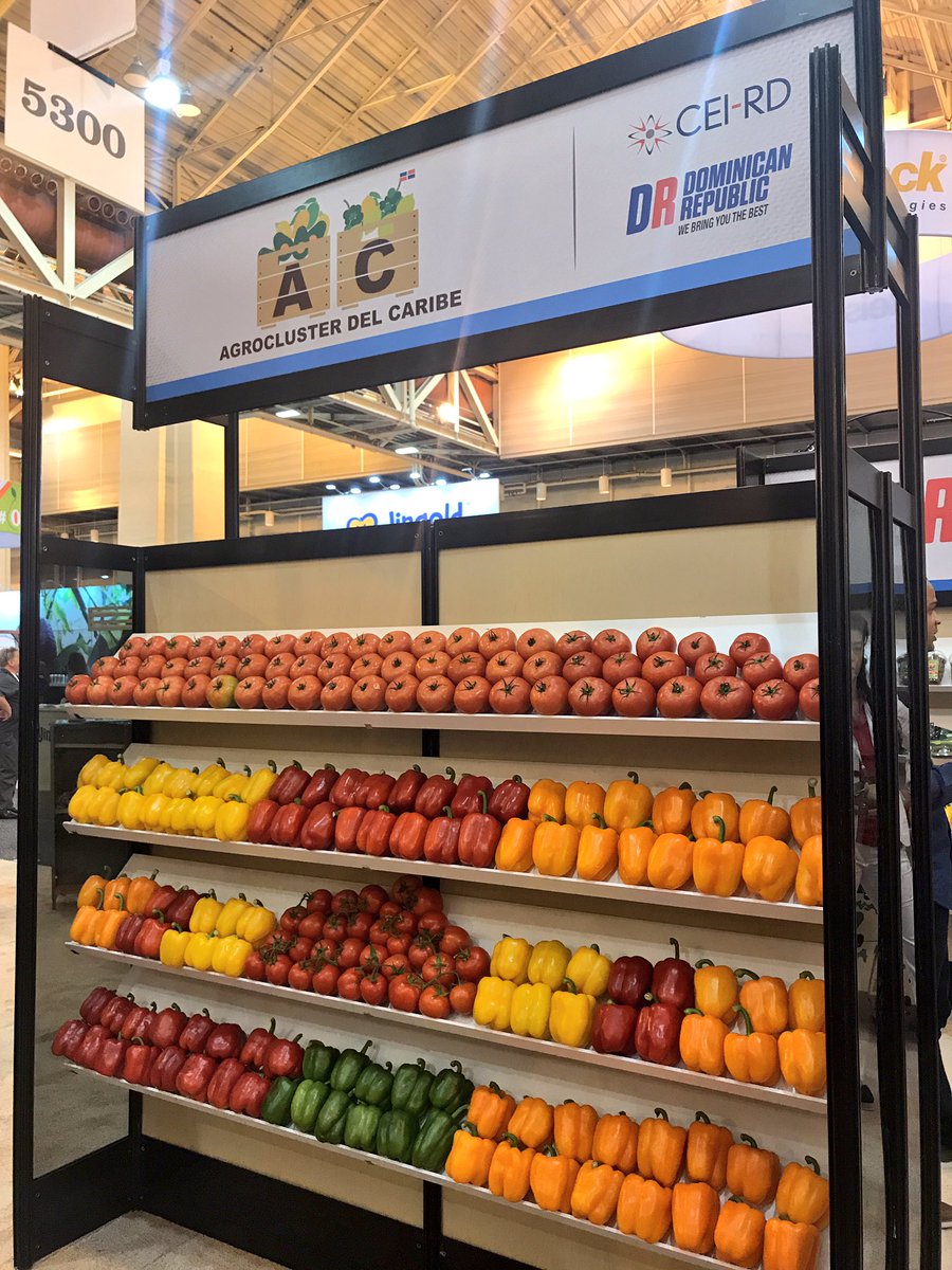 MildredSantos's tweet photo. Frutas y vegetales dominicanos en el #PMAFreshSummit2017 @CEIRD https://t.co/AN3v9c98ql