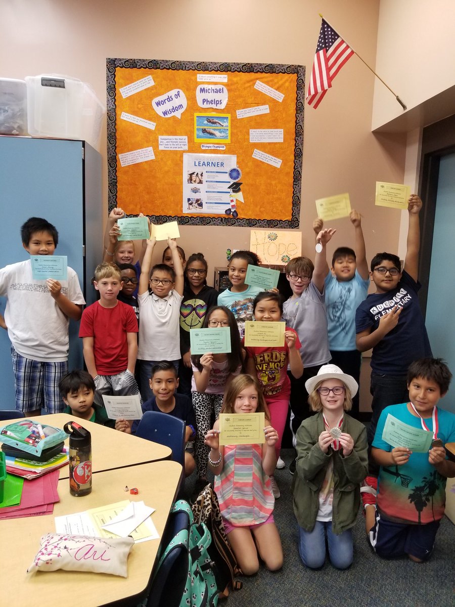 DariaClark4th's tweet photo. Showing off our Profile of a Learner awards! Awesome job! Awesome class! @KuehnleKISD @KleinISD #koalap2pmoments https://t.co/xsUHCDvzgC