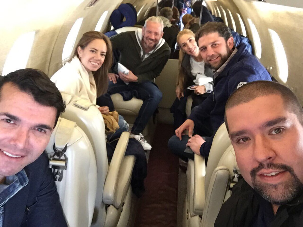 chefabelmx's tweet photo. Nos vamos a la Hda de San Antonio en Colima 🇲🇽 #OceanBlueJet #WorldsFastestJet #CitationXElite #DomPerignonP2 #DomPerignon #DomPerignonRose https://t.co/H8eAHNxapC