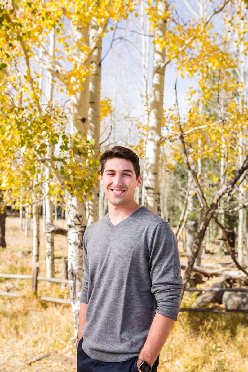 VividlyRah's tweet photo. Book us for your senior grad photos! @Shred_ed https://t.co/VdJelM86JU